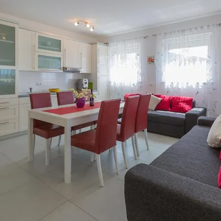 Apartament Iva-bono 1 *